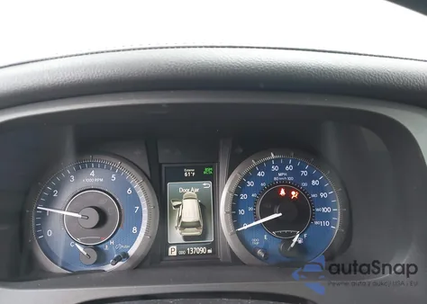 2018 Toyota Sienna Xle Premium 8 Passenger z USA, uszkodzony, nr VIN 5TDYZ3DC9JS941296